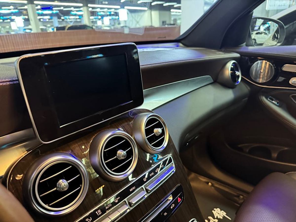 奔馳 奔馳GLC  2019款 GLC 260 4MATIC 動(dòng)感型圖片