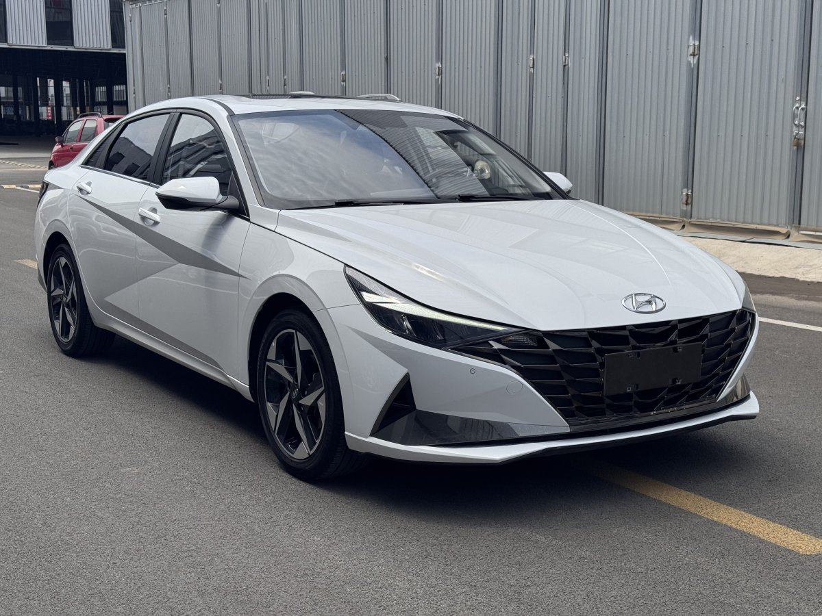 現(xiàn)代 伊蘭特  2022款 1.5L CVT LUX尊貴版圖片