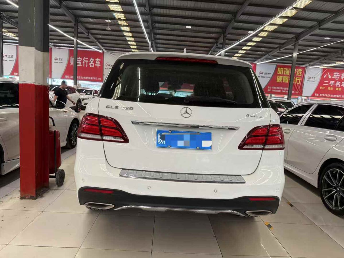 奔馳 威霆  2018款 2.0T 商務(wù)版圖片