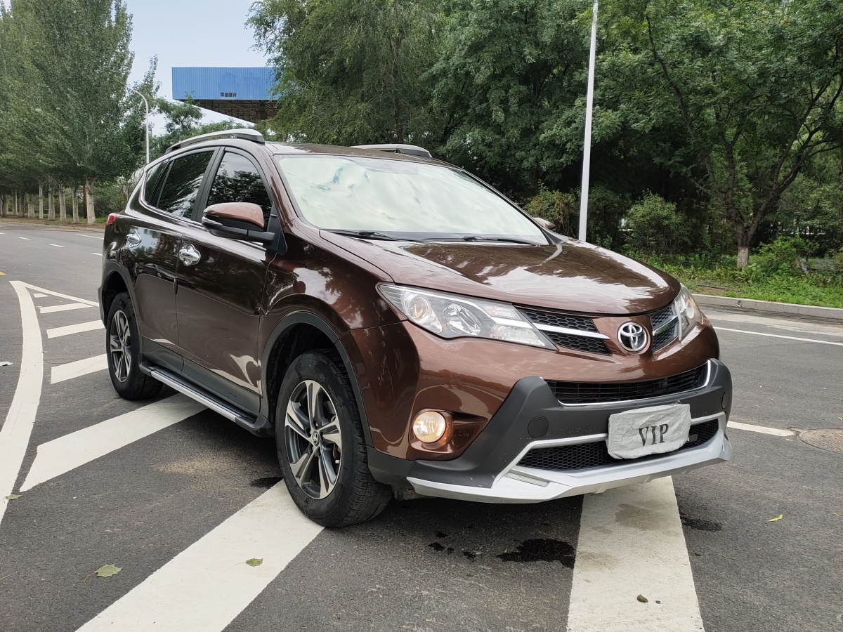 豐田 RAV4  2016款 榮放 2.0L CVT四驅(qū)新銳版圖片