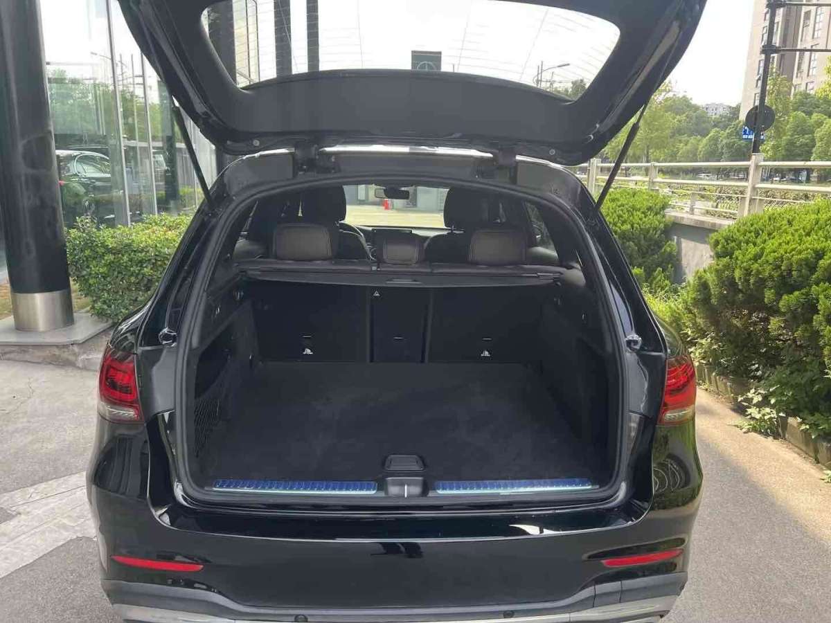 2021年6月奔馳 奔馳GLC  2021款 GLC 260 L 4MATIC 豪華型