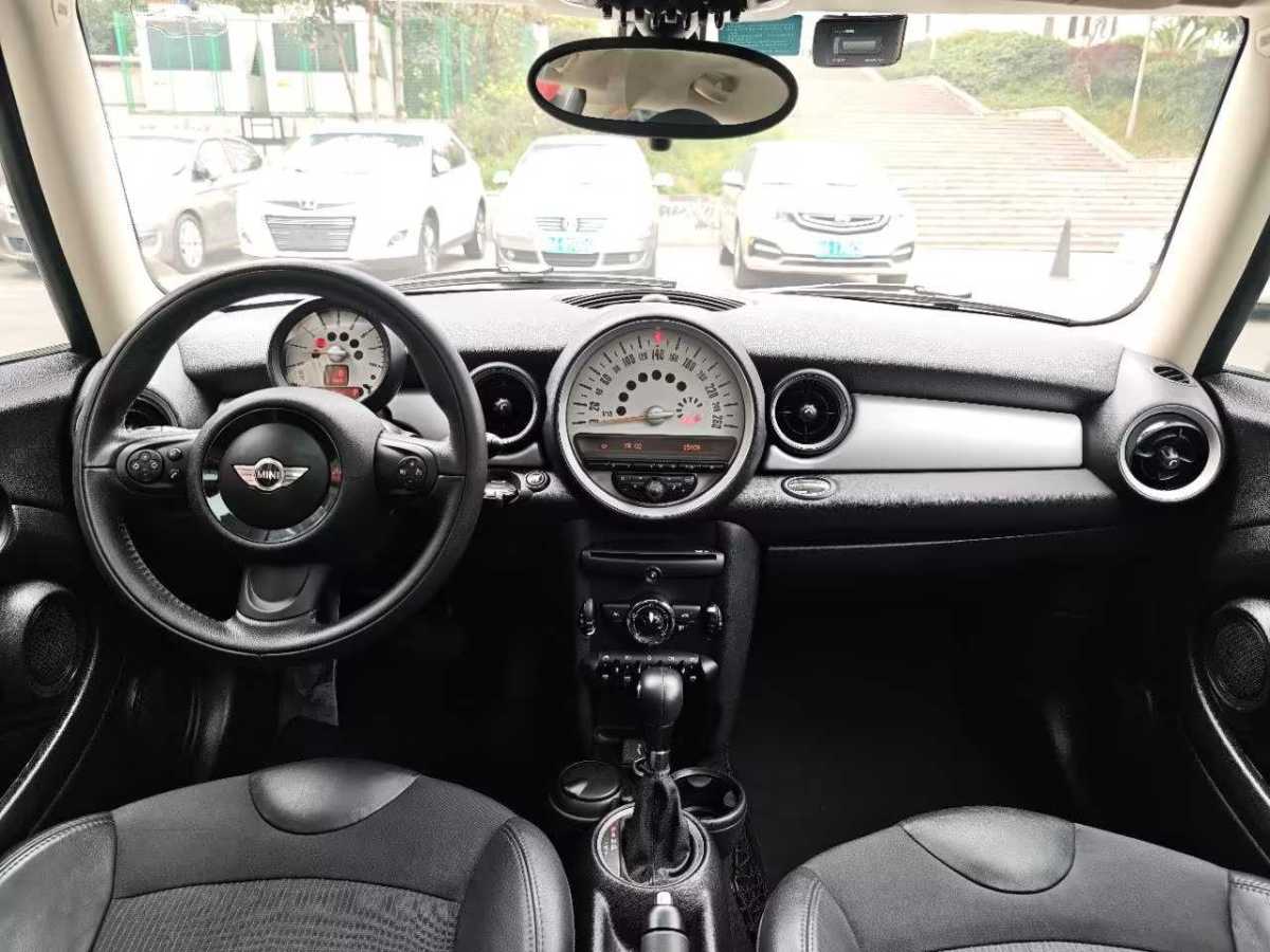 2013年8月MINI CLUBMAN  2011款 1.6L COOPER Fun