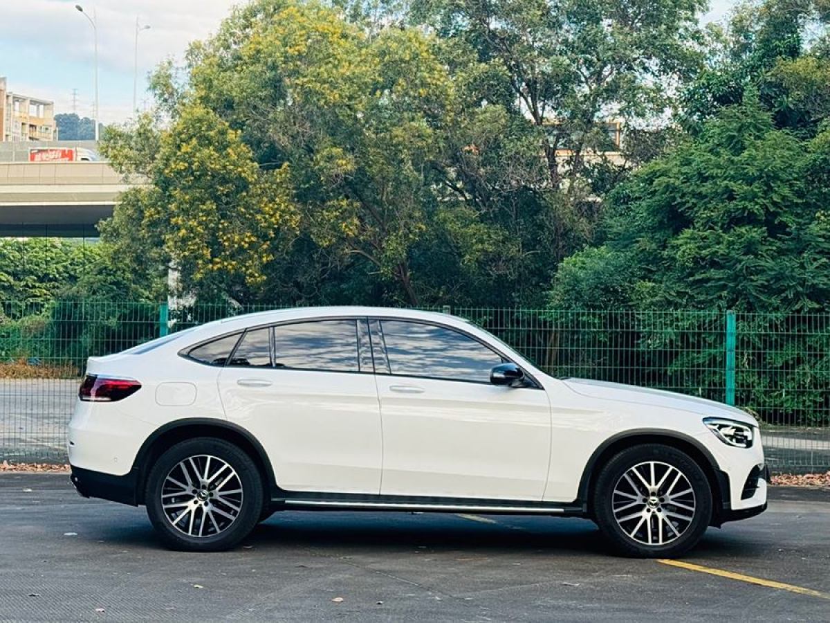 奔馳 奔馳GLC  2023款 GLC 300 4MATIC 轎跑SUV圖片