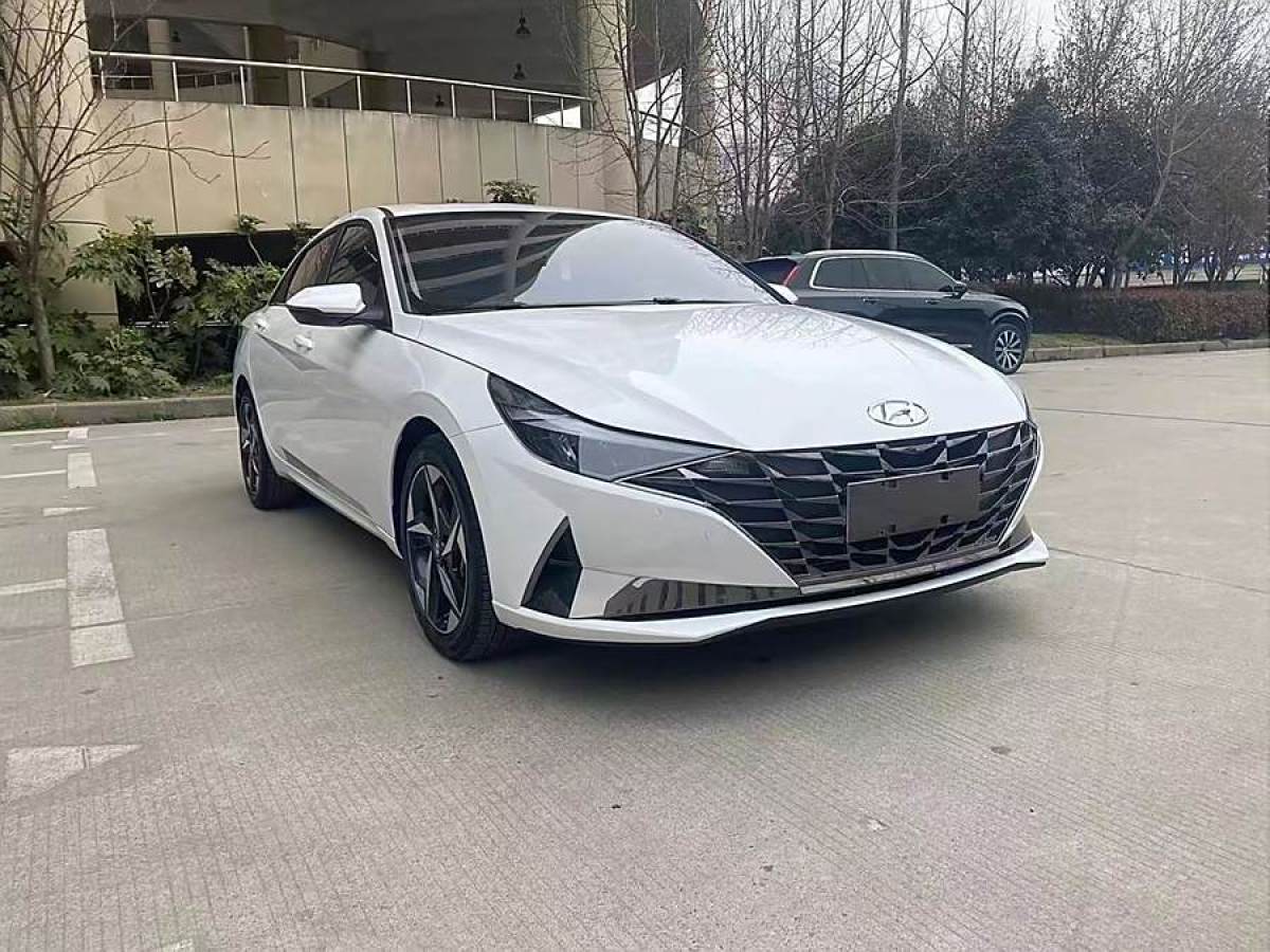 現(xiàn)代 伊蘭特  2023款 1.5L CVT GLS領(lǐng)先版圖片