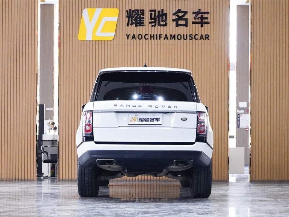 路虎 攬勝  2022款 3.0 L6 360PS 盛世版圖片