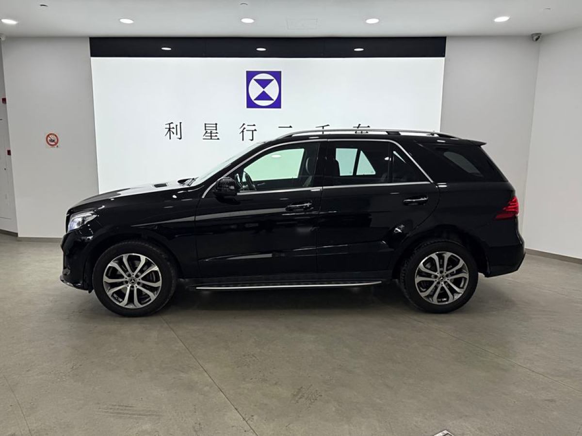 奔馳 奔馳GLE  2017款 GLE 320 4MATIC 豪華型圖片