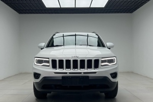 指南者 Jeep 改款 2.4L 四驱舒适版