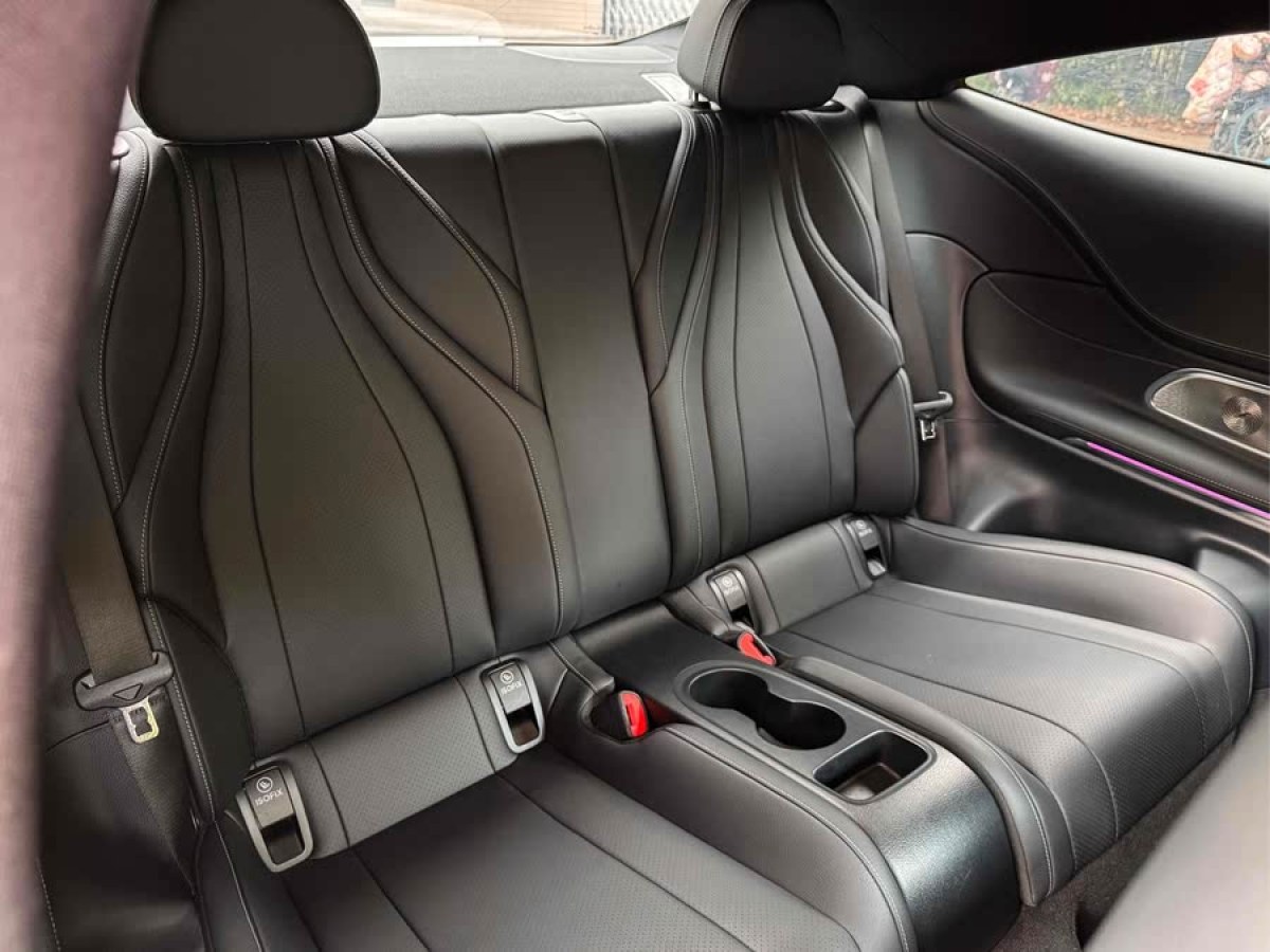 奔馳 奔馳CLE  2024款 CLE 300 4MATIC 動感型轎跑車圖片