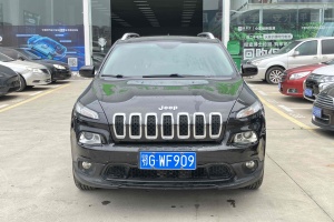 自由光 Jeep 2.4L 領(lǐng)先版