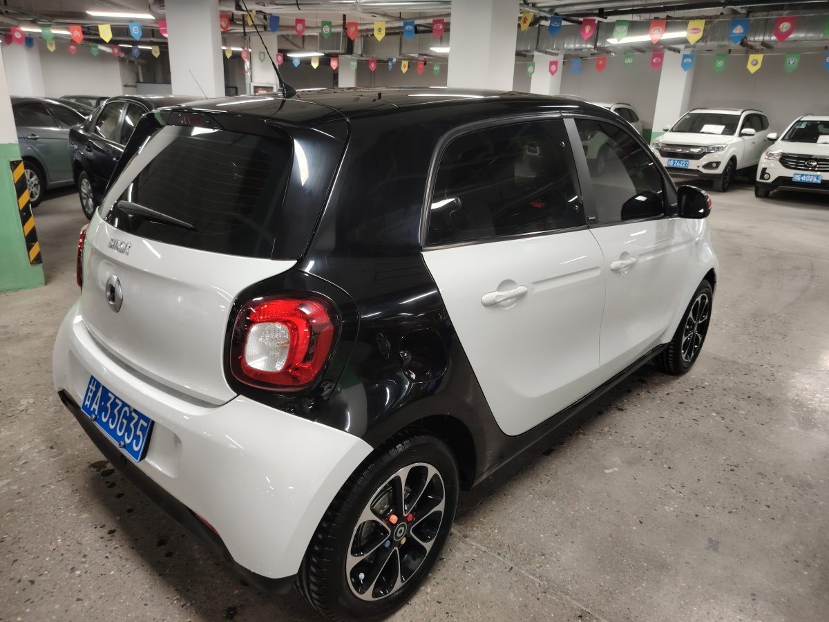 smart forfour  2016款 1.0L 52千瓦激情版圖片