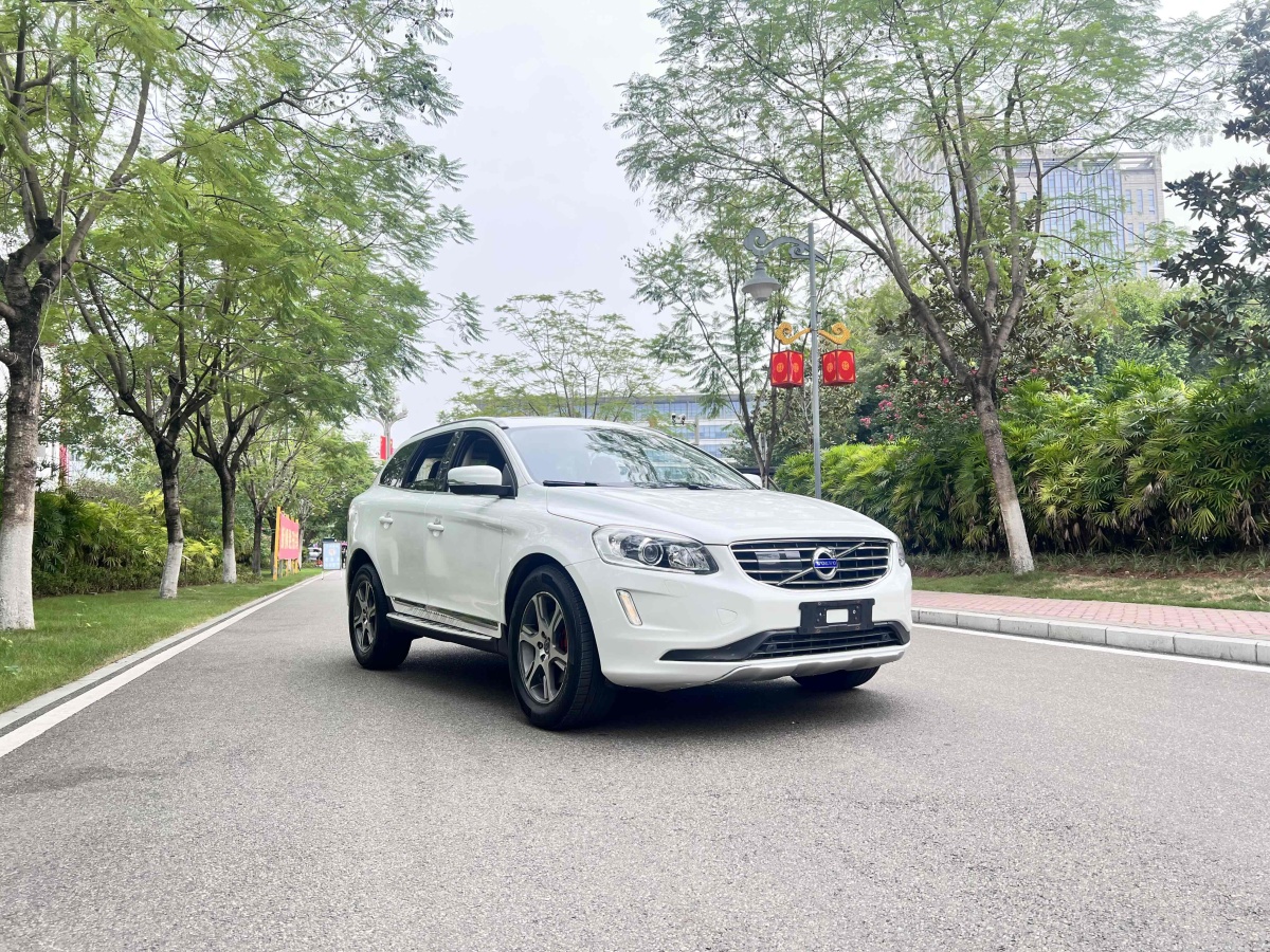 沃爾沃 XC60  2015款 T5 AWD 智遠(yuǎn)版圖片