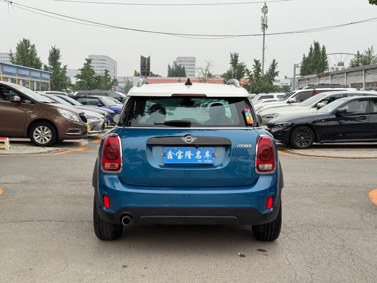 MINI COUNTRYMAN  2019款 1.5T COOPER 經(jīng)典派周末旅行版圖片