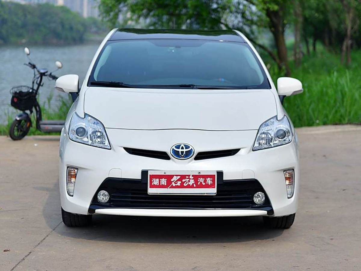 豐田 普銳斯  2012款 1.8L 標(biāo)準(zhǔn)版圖片