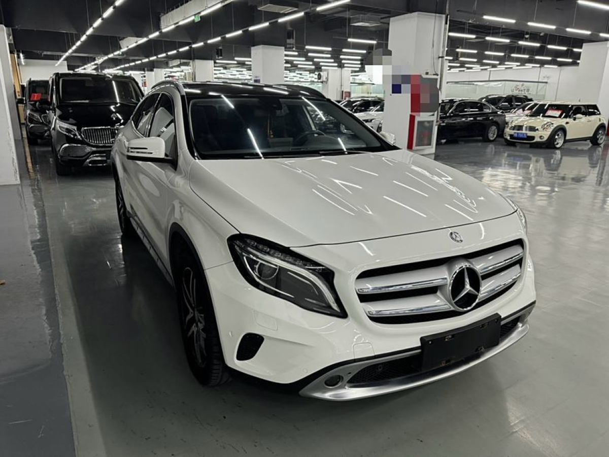 奔馳 奔馳GLA  2017款 GLA 220 4MATIC 時尚型圖片