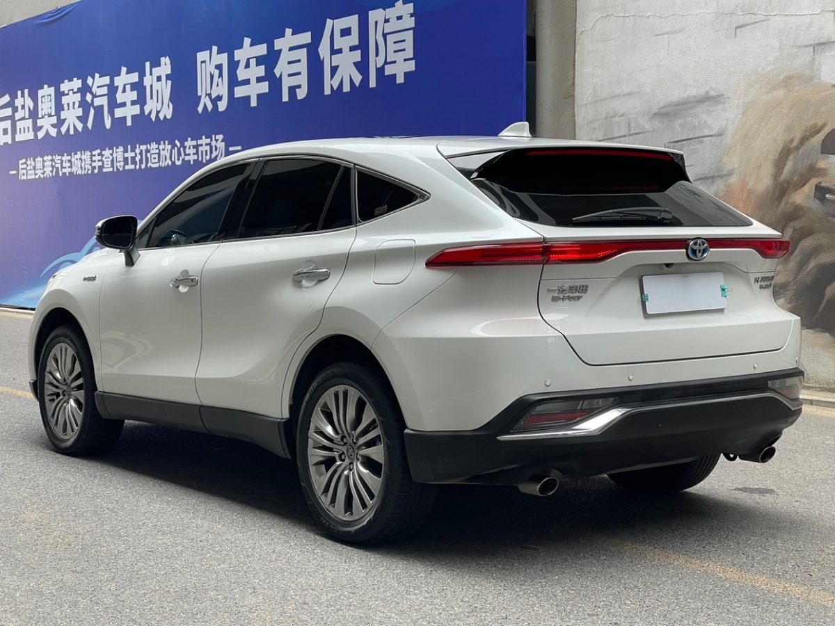 豐田 凌放HARRIER  2022款 雙擎 2.5L CVT四驅(qū)尊享版圖片