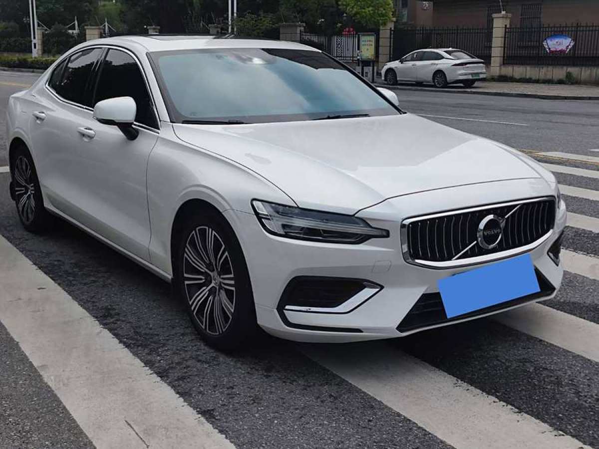 沃爾沃 S60L  2021款 T4 智遠(yuǎn)豪華版圖片