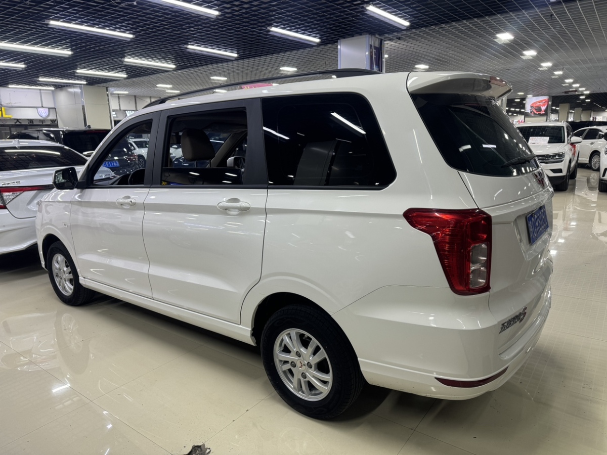 五菱 五菱宏光  2019款  1.5L S基本型國VI LAR圖片