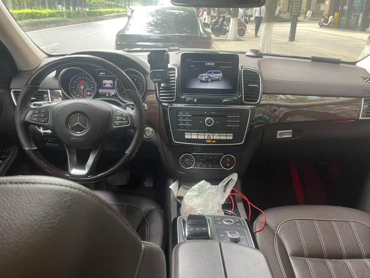 奔馳 奔馳GLS  2018款 改款 GLS 400 4MATIC動(dòng)感型圖片