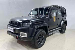 BJ40 北京 2.0D 自動(dòng)四驅(qū)刀鋒英雄版?zhèn)b客型（前后電控鎖）