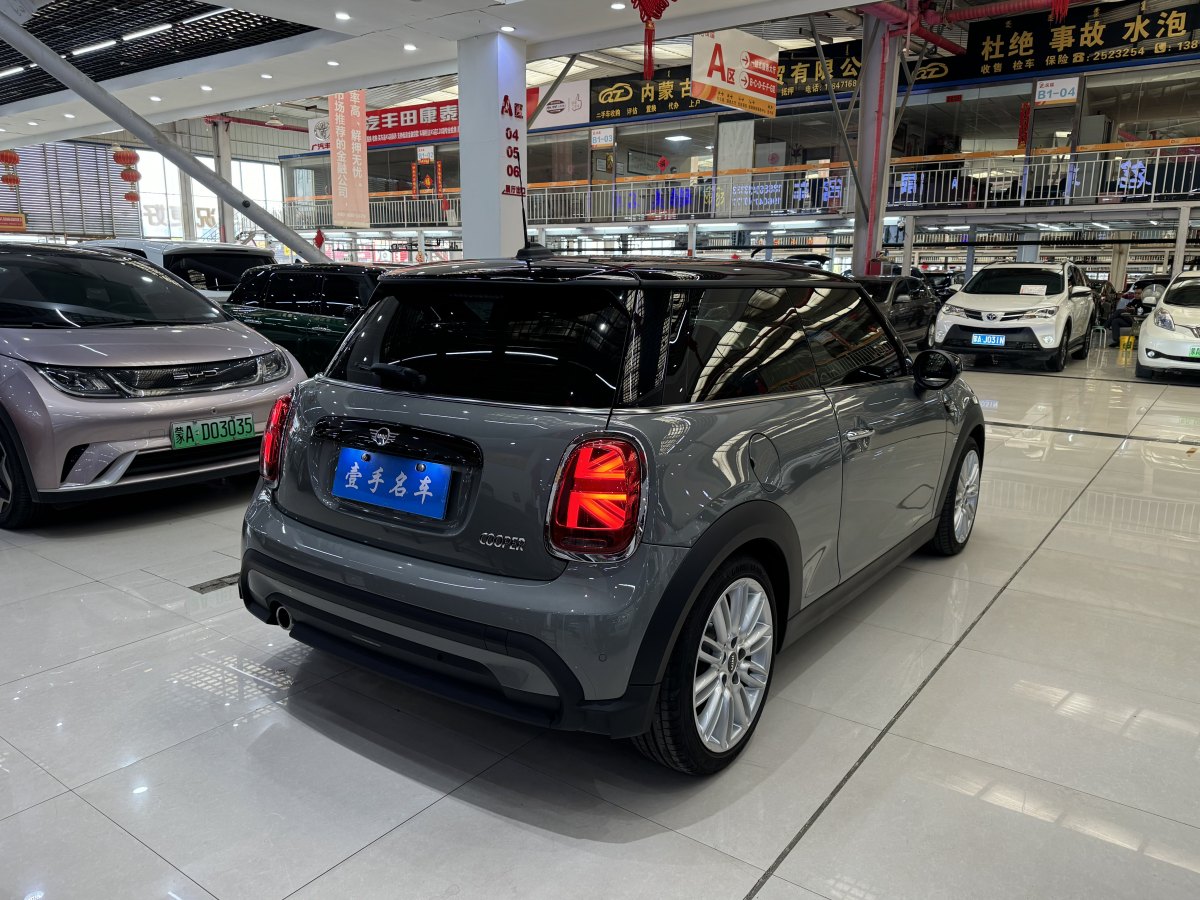 MINI MINI  2022款 改款 1.5T COOPER 藝術(shù)家圖片