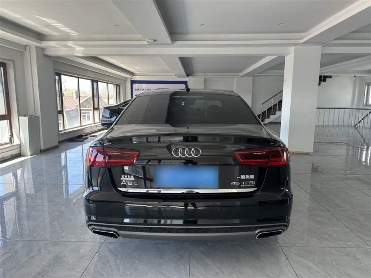 奧迪 奧迪A4L  2018款 30周年年型 45 TFSI quattro 運(yùn)動型圖片