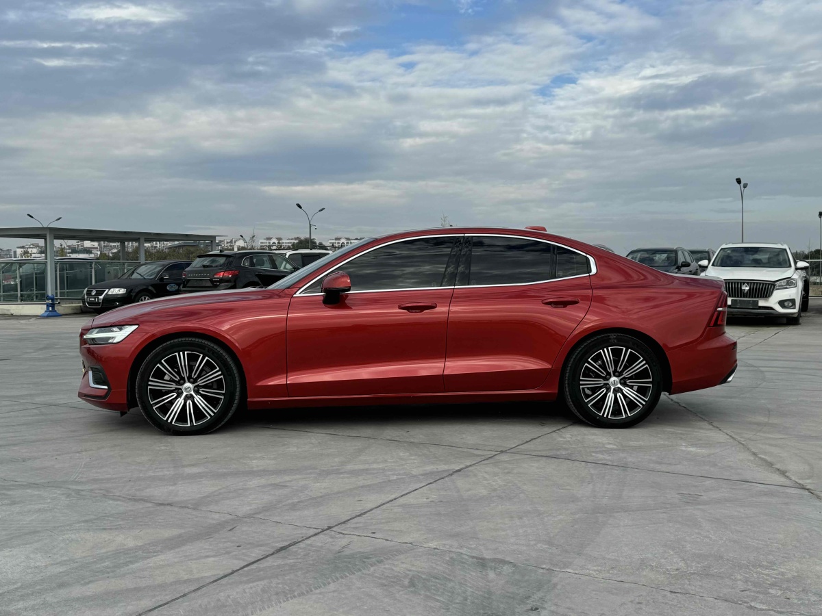 沃爾沃 S60L  2022款 B4 智遠(yuǎn)豪華版圖片