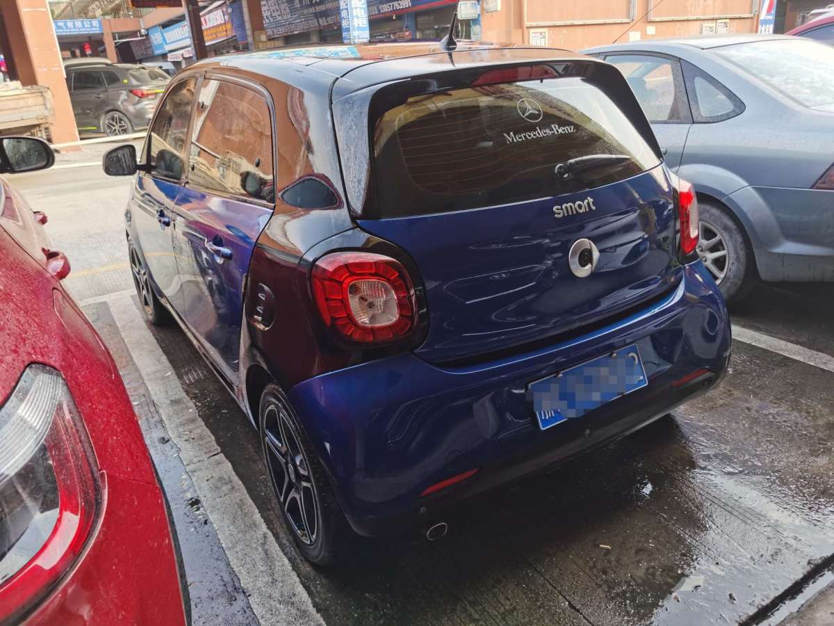 smart forfour  2016款 0.9T 吳亦凡特別版圖片