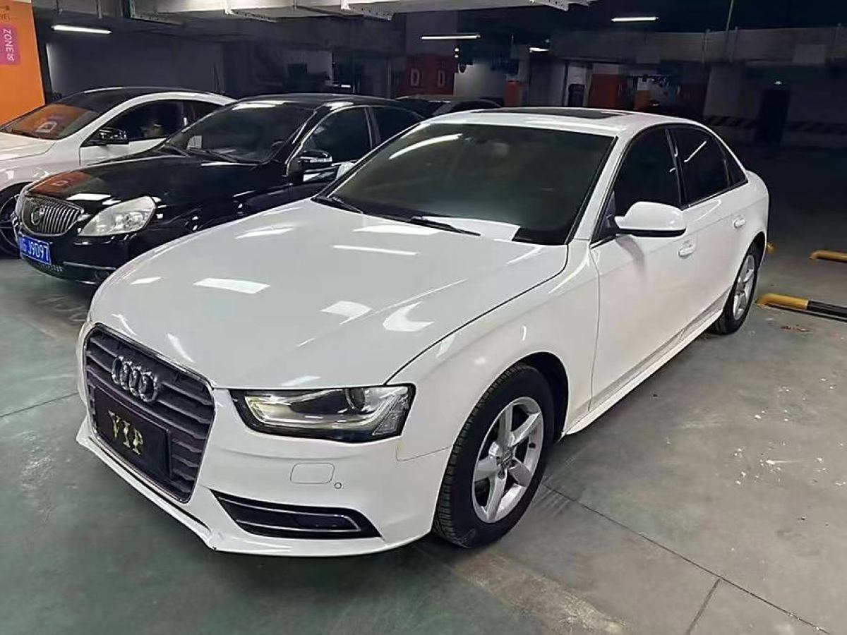 奧迪 奧迪A4L  2012款 2.0 TFSI 自動標(biāo)準(zhǔn)型圖片