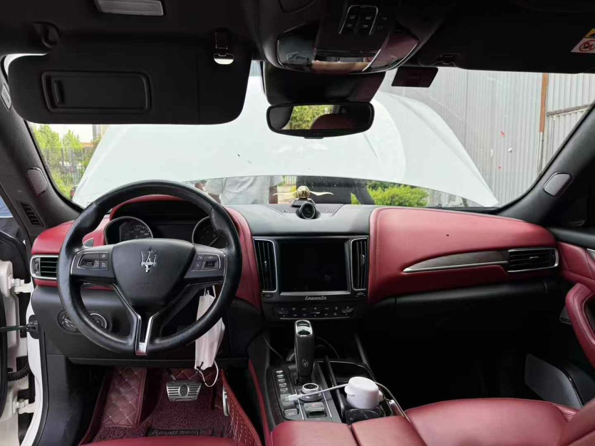 瑪莎拉蒂 Levante  2020款 3.0T 標(biāo)準(zhǔn)版圖片