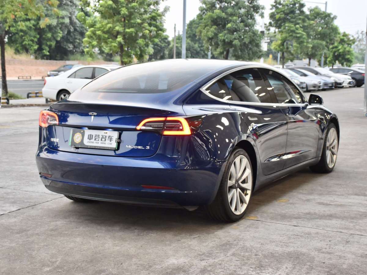 特斯拉 Model 3  2019款 標(biāo)準(zhǔn)續(xù)航后驅(qū)升級(jí)版圖片