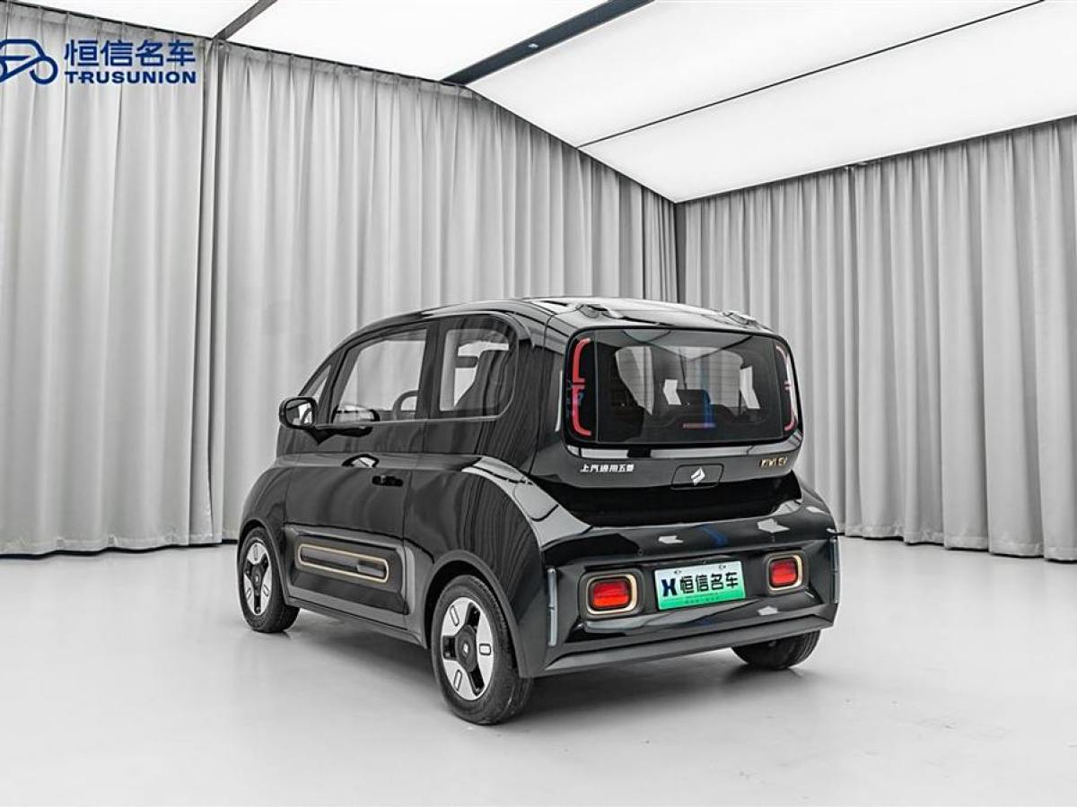 寶駿 寶駿KiWi EV  2021款 藝術(shù)家 三元鋰圖片