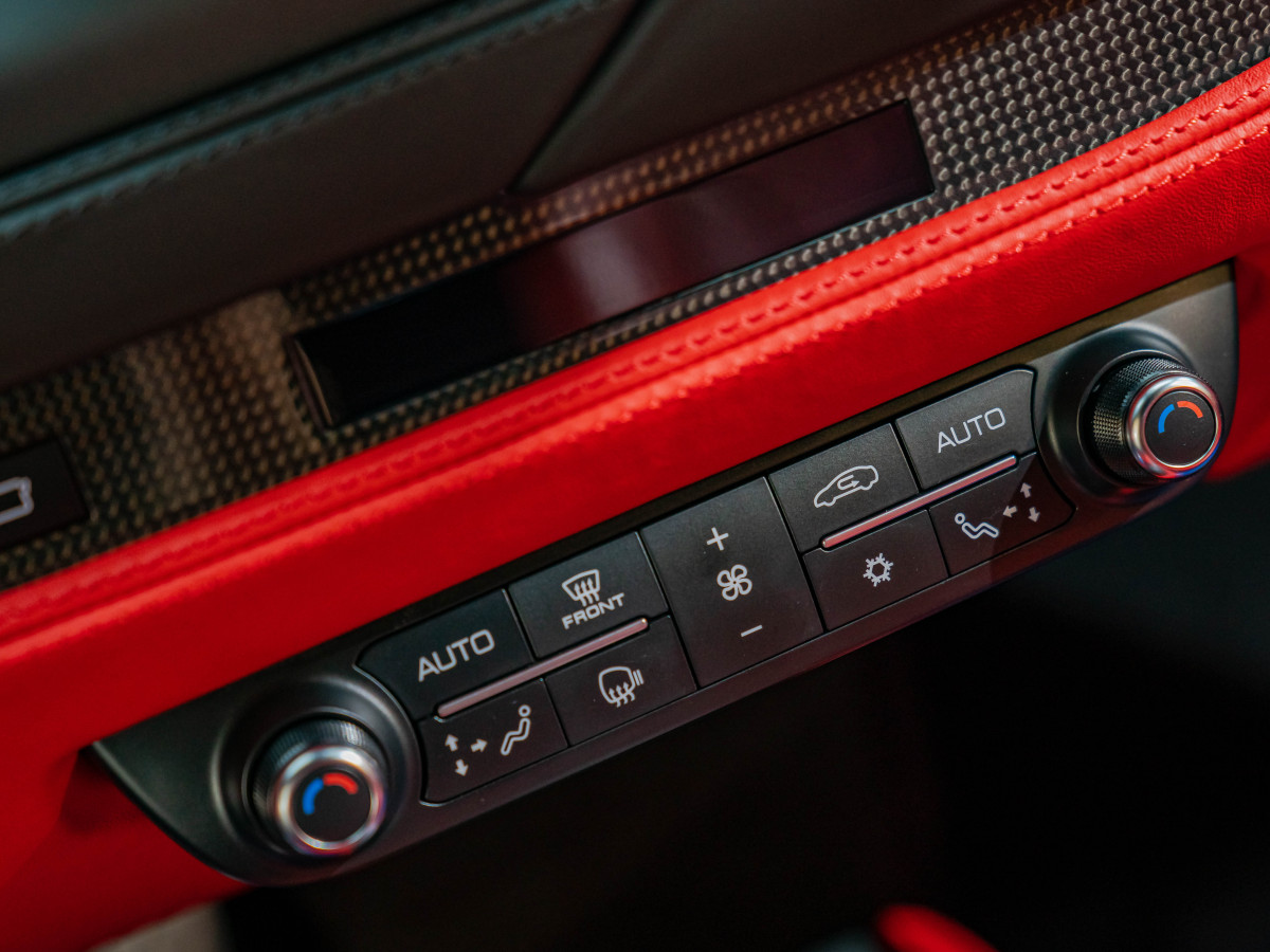 法拉利 F8 Tributo  2019款  3.9T V8圖片