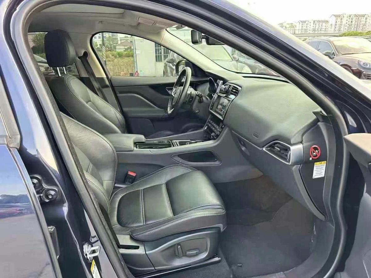 捷豹 XE  2017款 2.0T 200PS R-Sport圖片