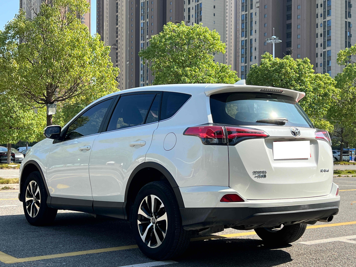 豐田 RAV4  2019款 榮放 2.0L CVT兩驅(qū)先鋒版圖片