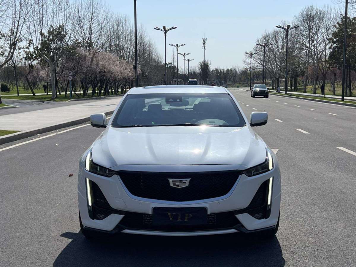 2023年3月凱迪拉克 CT5  2023款 28T 豪華型（標(biāo)準(zhǔn)版）