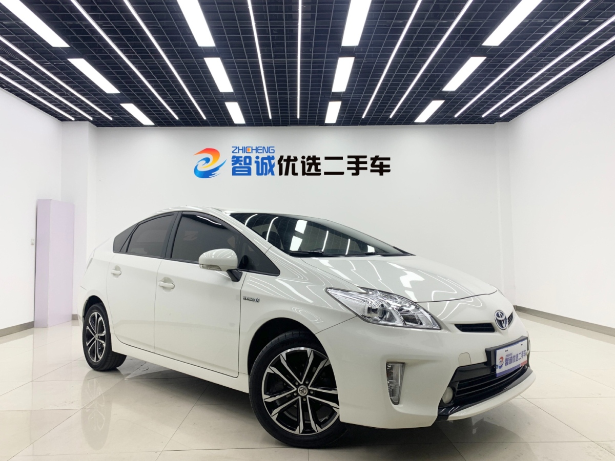 豐田 普銳斯  2012款 1.8L 標(biāo)準(zhǔn)版圖片