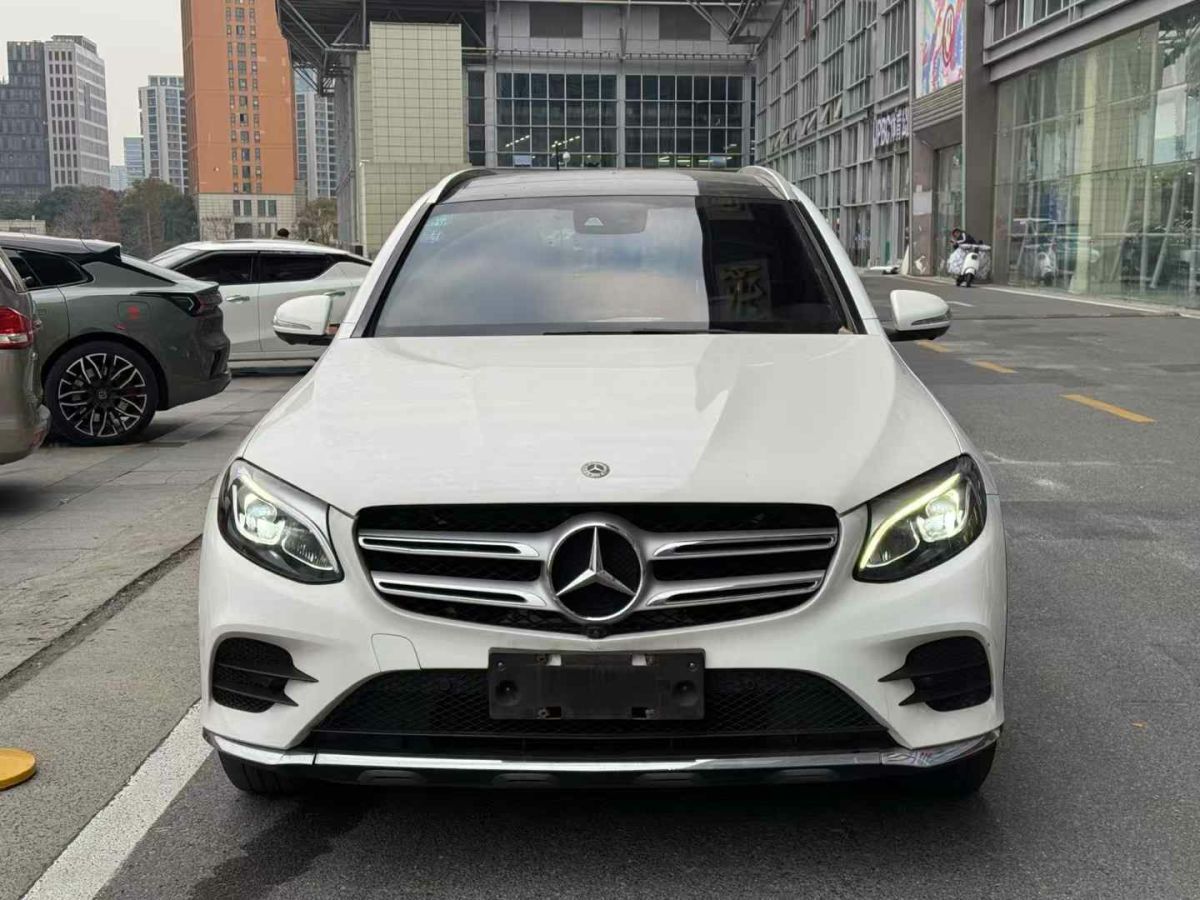 奔馳 奔馳A級  2019款  A 220 L 4MATIC 運動轎車圖片