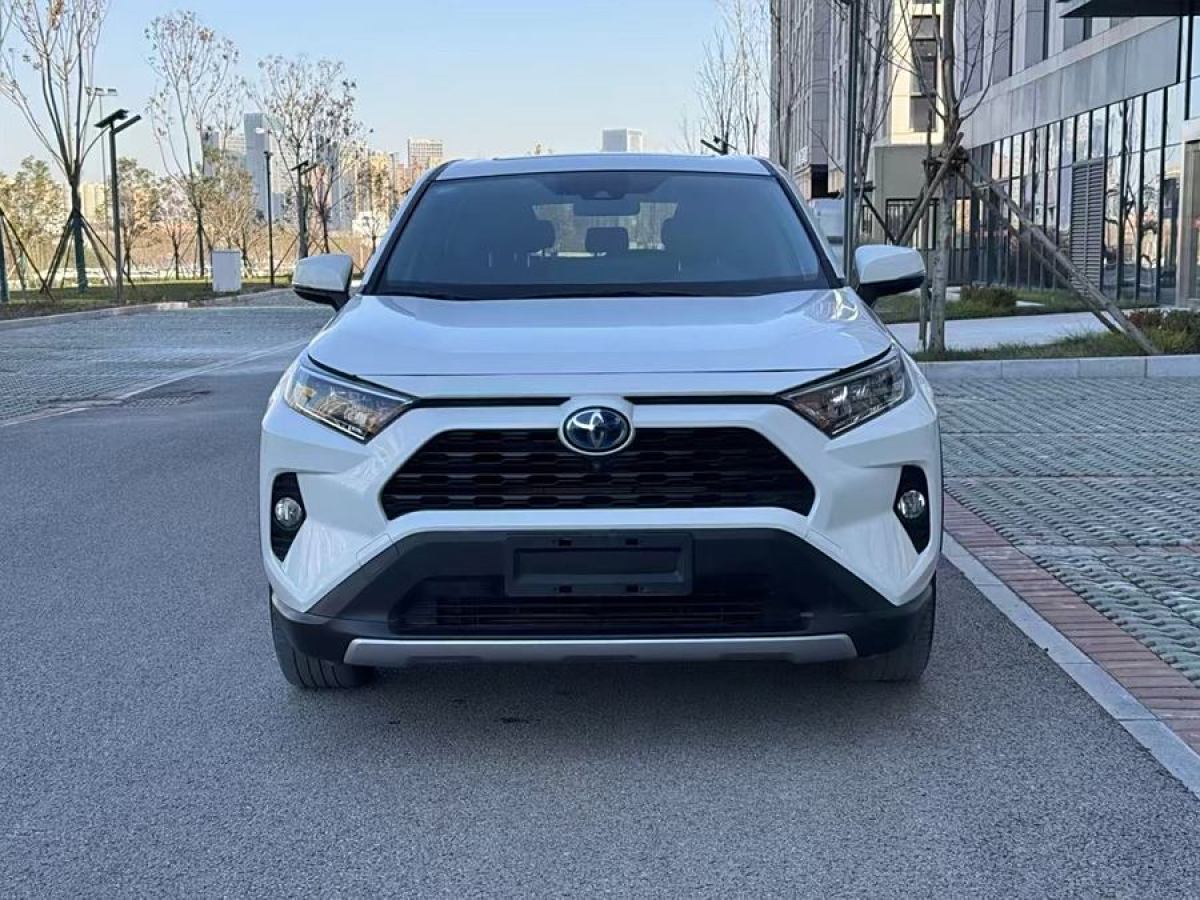 豐田 RAV4榮放  2023款 雙擎 2.5L E-CVT兩驅(qū)精英版圖片