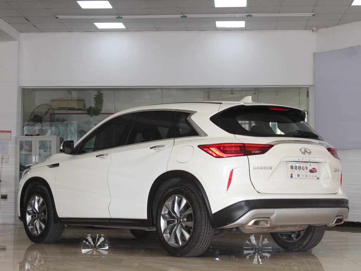 英菲尼迪 QX50  2020款 改款 2.0T 兩驅(qū)菁英版圖片