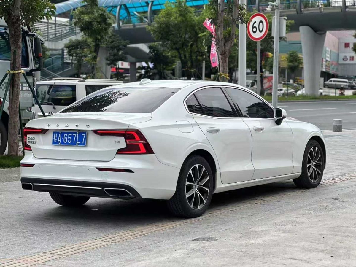 沃爾沃 S60L  2021款 T3 智行豪華版圖片