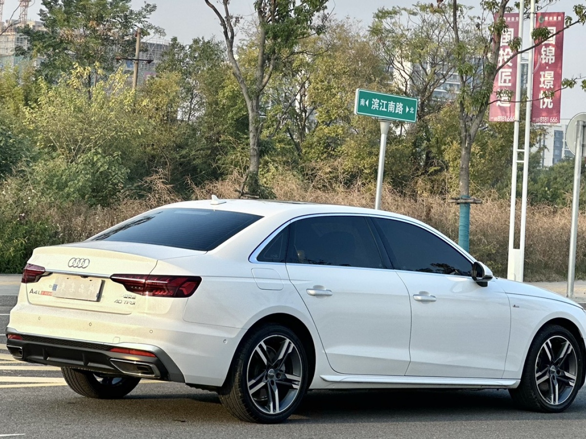 奧迪 奧迪A4L  2020款 40 TFSI 豪華動感型圖片