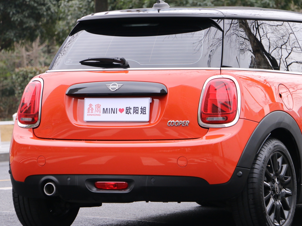 MINI COUNTRYMAN  2018款 1.5T COOPER 經(jīng)典派圖片