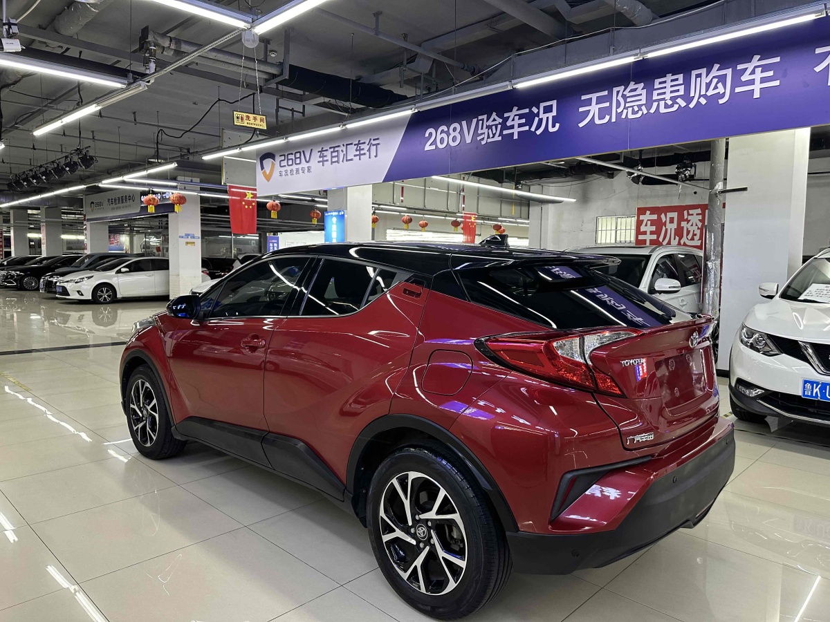 豐田 C-HR  2018款 2.0L 領(lǐng)先天窗版 國V圖片