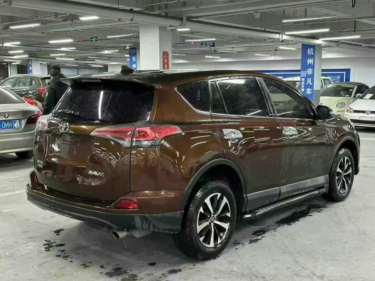 豐田 RAV4 圖片