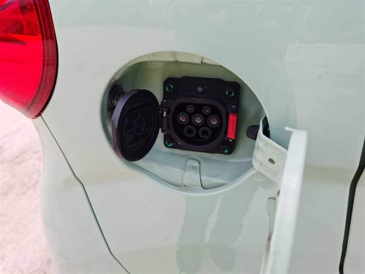 凌寶汽車 凌寶BOX  2023款 蔡文姬-智享版圖片