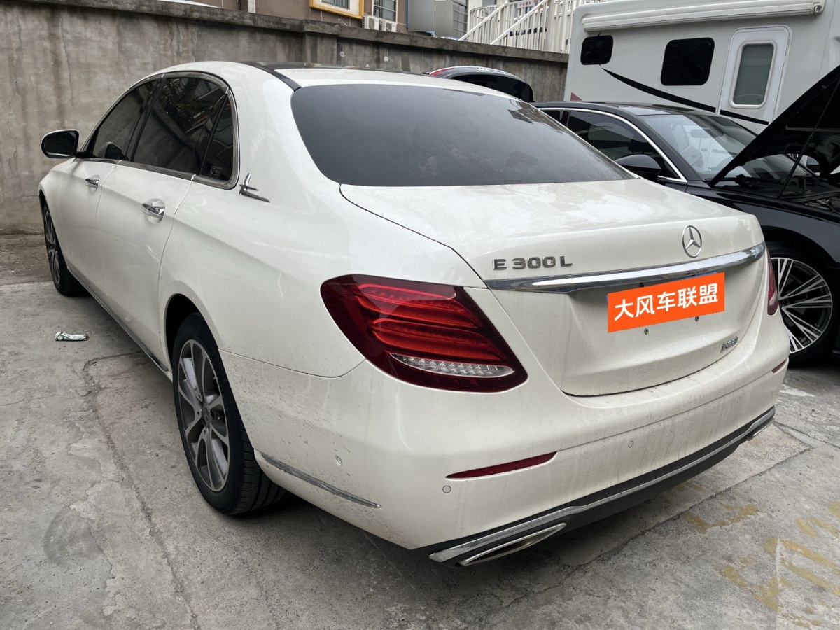 奔馳 奔馳E級  2019款 改款 E 300 L 豪華型圖片