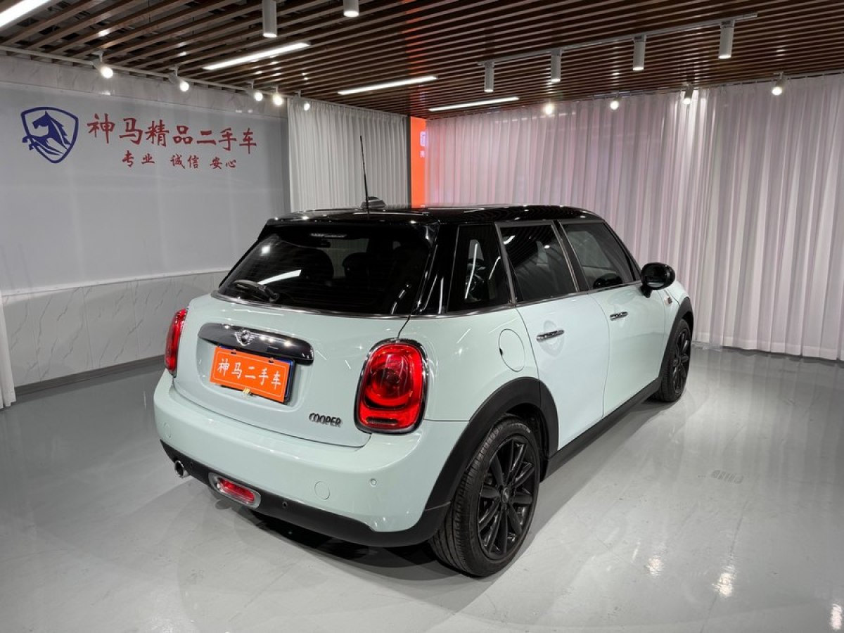 MINI MINI  2017款 1.5T COOPER 冰藍(lán)色限量版 五門版圖片