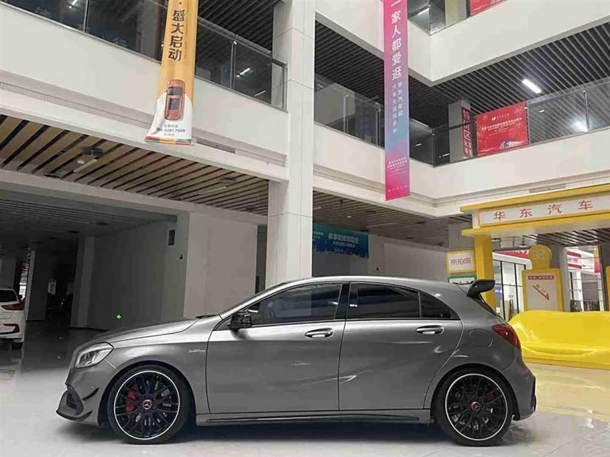 奔馳 奔馳A級(jí)AMG  2017款 AMG A 45 4MATIC 暗夜雷霆限量版圖片