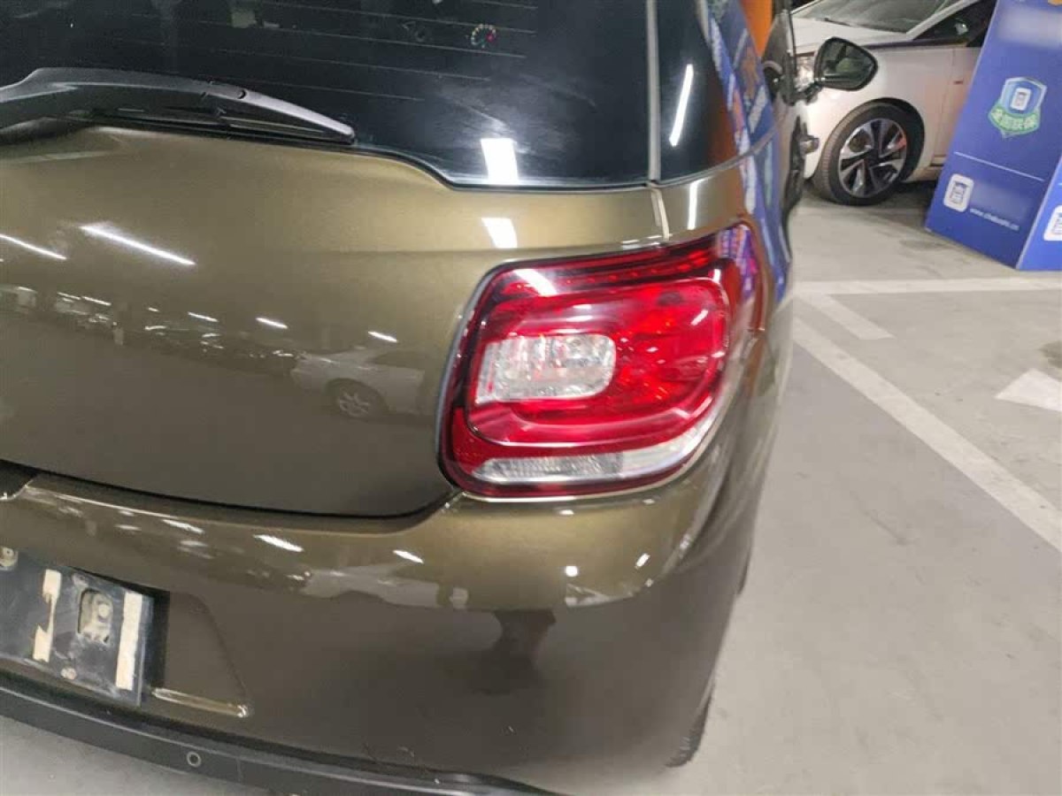 DS DS 3經(jīng)典  2012款 1.6L 至尊版圖片