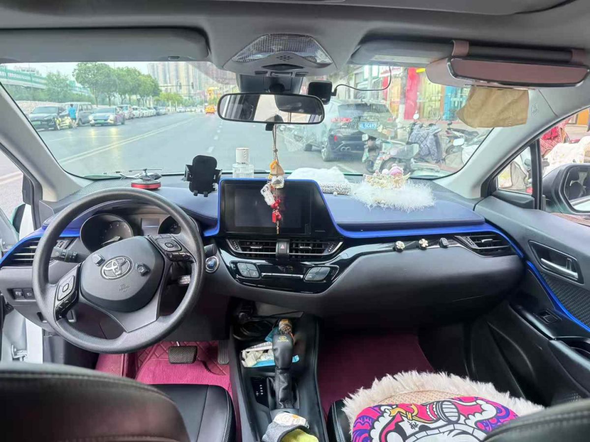 豐田 凱美瑞  2022款 2.0GVP 領(lǐng)先版圖片